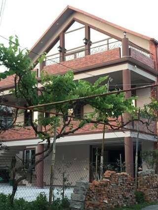 Гостевой дом Kobuleti Кобулети Трехместный номер с балконом-29